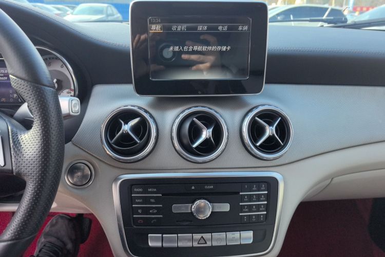 奔驰GLA 2016款 GLA 200 时尚型局部细节16