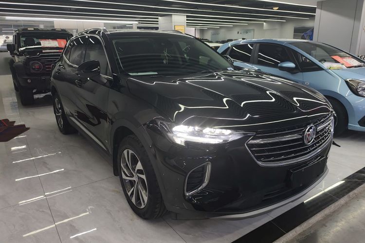 别克 2022款 改款 昂科威S 552T 两驱豪华型车身外观3