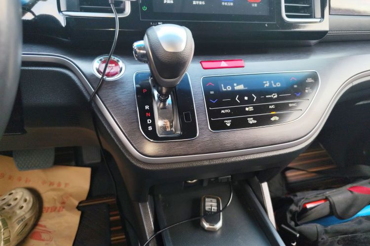 本田 艾力绅 2016款 2.4L 豪华版局部细节18