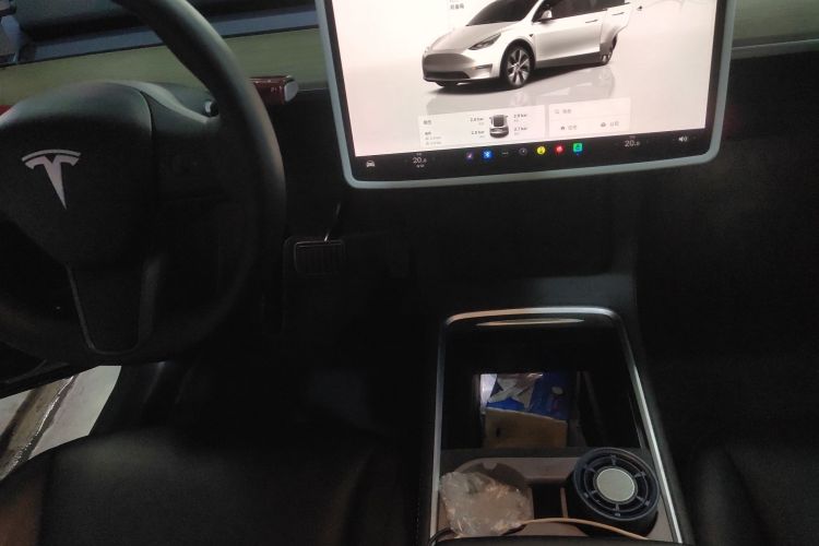 特斯拉 Model Y 2022款 改款 后轮驱动版中控内饰18