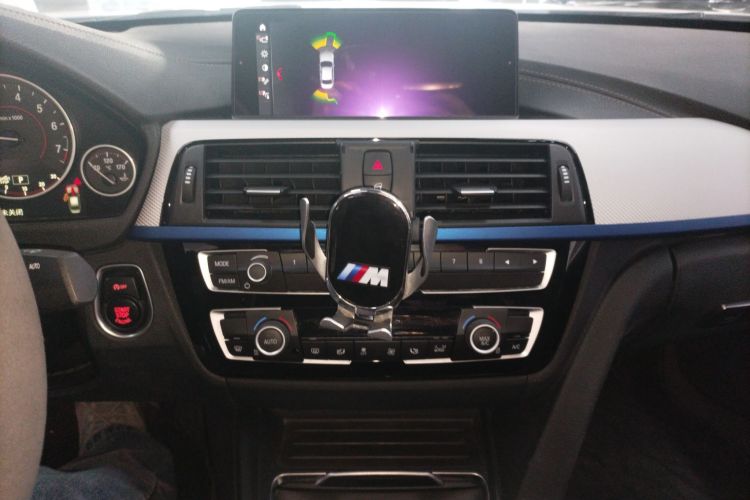 宝马3系 2018款 320i M运动套装中控内饰16
