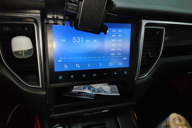 众泰SR9 2017款 2.0T 手动极致之光版中控内饰16