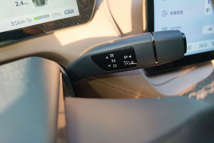 深蓝汽车 深蓝SL03 2022款 515纯电版中控内饰18