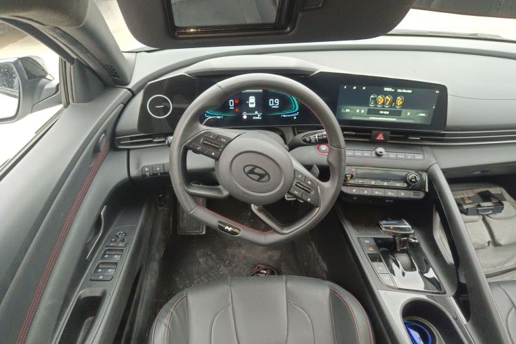 现代 伊兰特 2023款 240TGDi DCT N Line LUX尊贵版局部细节13