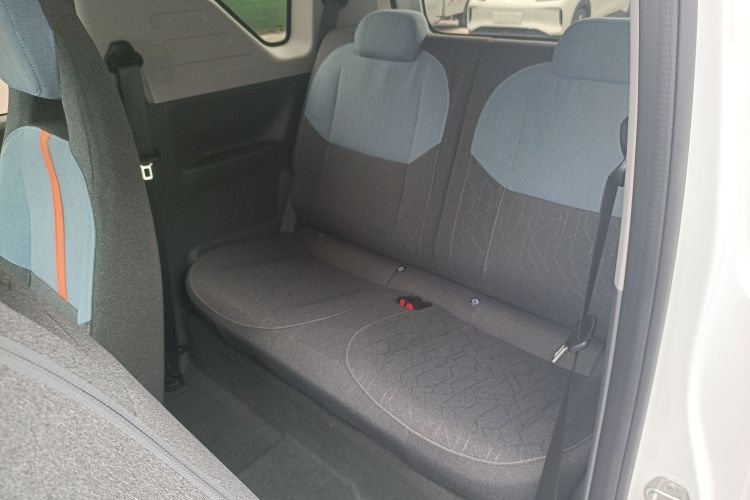 吉利银河 2024款 熊猫mini 200km 耐力熊中控内饰21