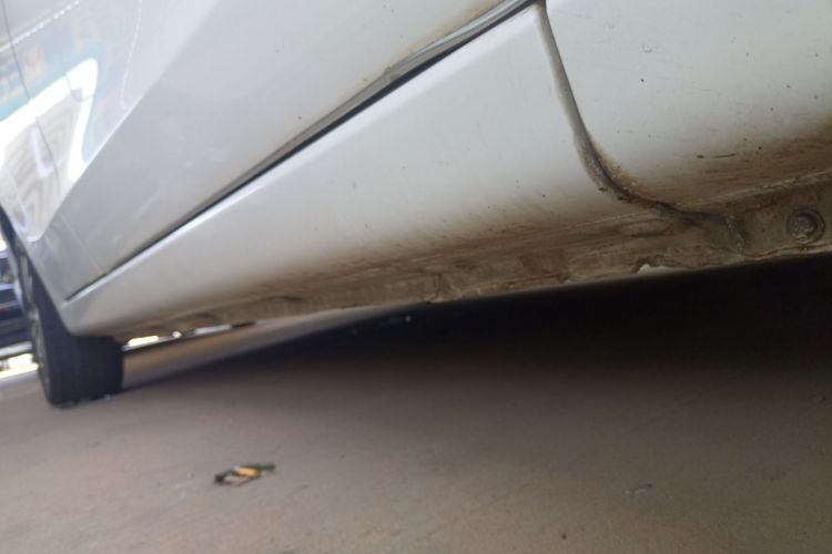 长安 逸动 2016款 1.6L 手动风尚型机舱底盘29