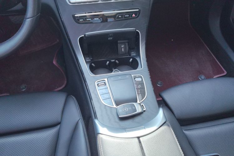 奔驰C级 2019款 C 260 L 运动版中控内饰18