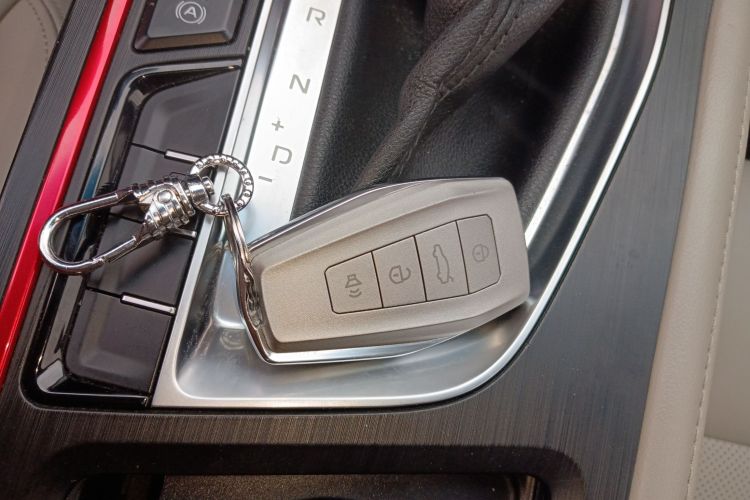 吉利汽车 缤瑞 2018款 14T CVT缤纷版中控内饰11