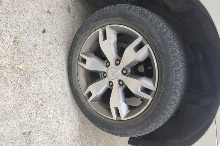 福特 撼路者 2017款 2.0T 汽油自动四驱旗舰版 7座车身外观6007