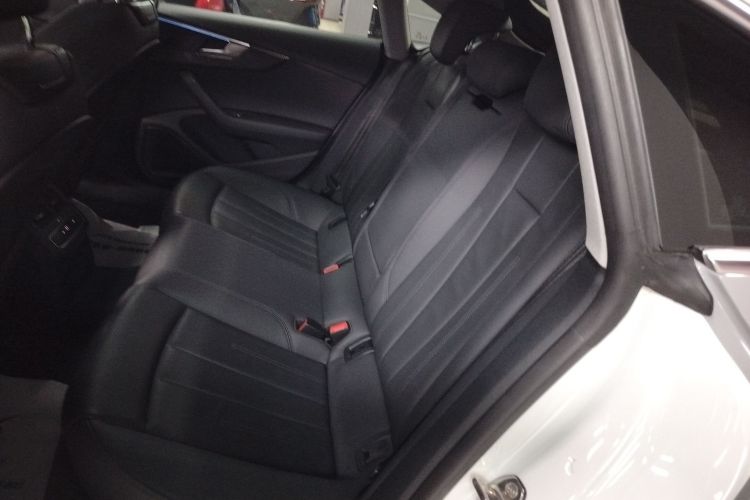 奥迪A5 2021款 Sportback 45 TFSI quattro 臻选动感型中控内饰21