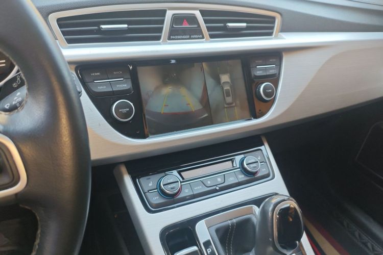 吉利汽车 博越 2016款 1.8TD 自动智慧型中控内饰16