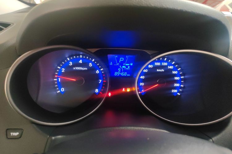 北京现代ix35 2015款 2.0L 自动两驱智能型 国V中控内饰14