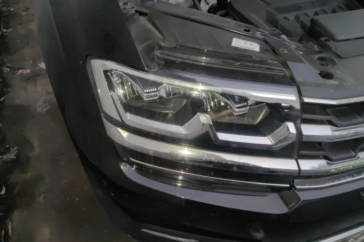 大众 途昂 2020款 330TSI 两驱豪华版 国VI车身外观8