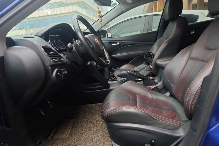 菲亚特 致悦 2014款 1.4T 自动运动版中控内饰19