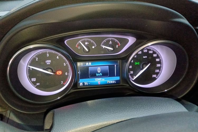 别克 昂科威 2020款 20T 两驱精英型中控内饰14