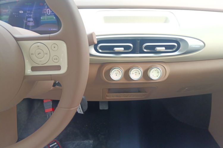 五菱汽车 宏光MINIEV 2025款 四门版 进阶款中控内饰16