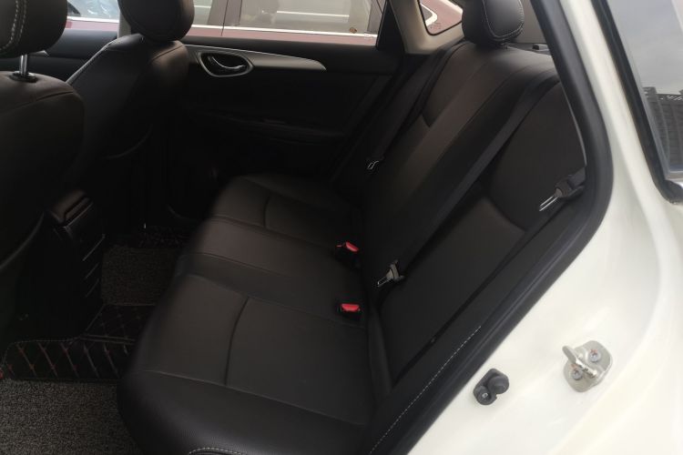 日产 轩逸 2019款 经典 1.6XE CVT舒适版中控内饰21