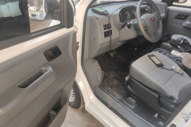 五菱汽车 五菱扬光 2024款 300KM 舒适型客车版 75kW中控内饰20