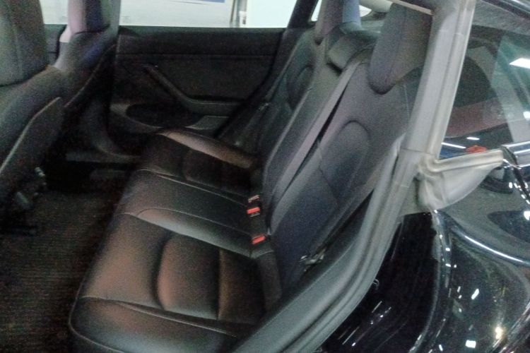 特斯拉 Model 3 2022款 后轮驱动版中控内饰7004