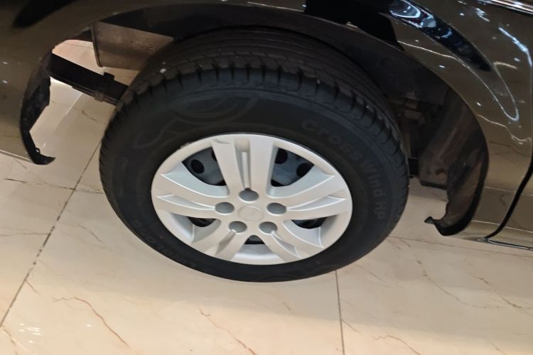 东风风行 菱智 2022款 M5 1.6L 实用型 5座车身外观6008