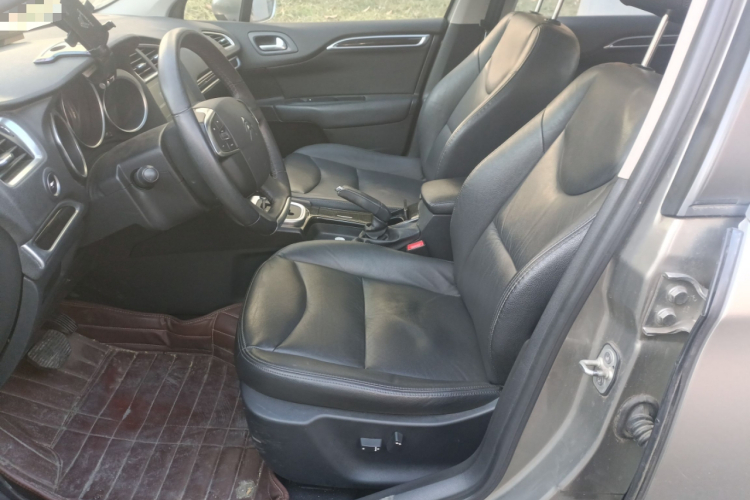 雪铁龙C4L 2014款 1.6THP 智驱版 自动劲智型中控内饰19