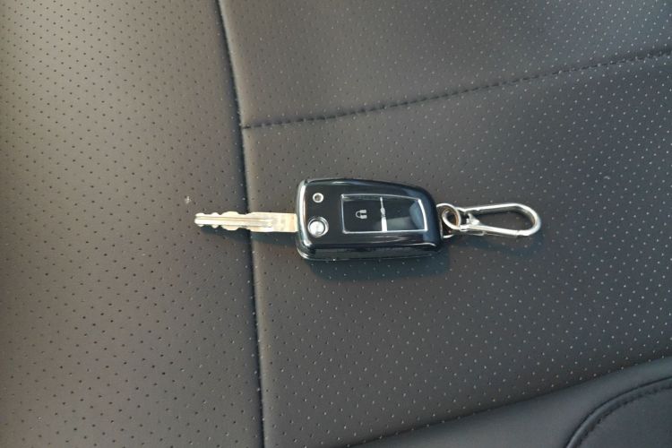 日产 逍客 2017款 2.0L CVT精英版 国V中控内饰11