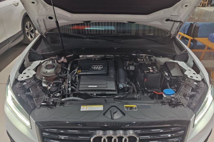 奥迪Q2L 2020款 35 TFSI 进取动感型机舱底盘24