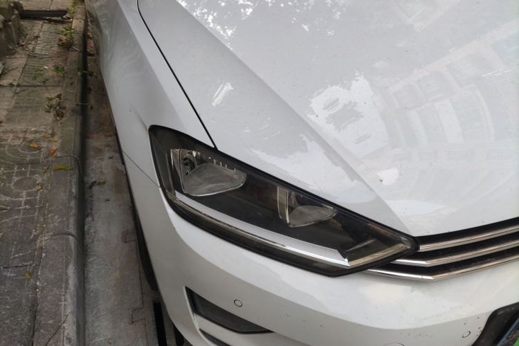 大众 高尔夫·嘉旅 2016款 230TSI 自动进取型车身外观8