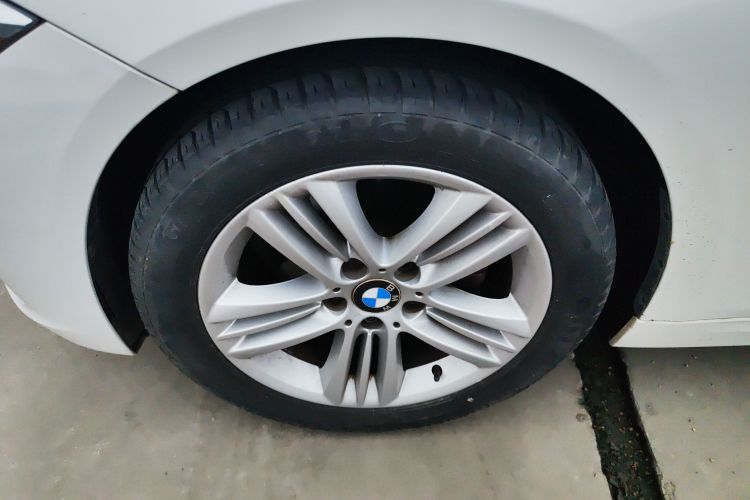 宝马3系 2016款 320Li 进取型车身外观6007