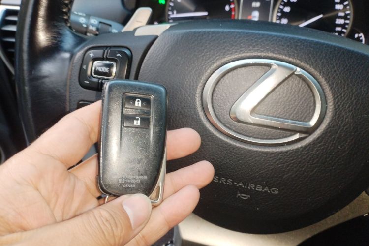 雷克萨斯NX 2015款 200t 全驱 锋尚版中控内饰11