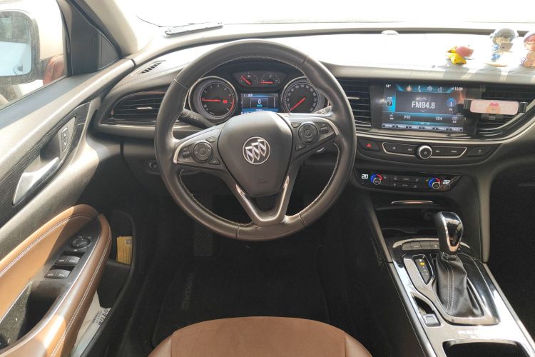 别克 君威 2017款 20T 豪华型中控内饰13