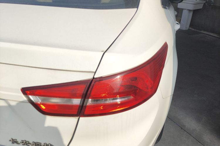 福特 福睿斯 2015款 1.5L 手动舒适型车身外观9