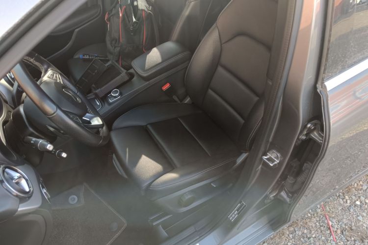 奔驰B级 2018款 B 200 动感型局部细节19