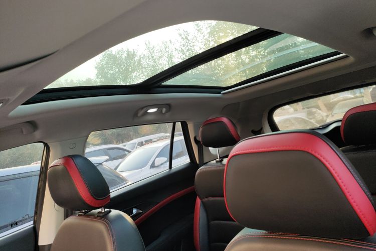 思皓X8 2021款 300T DCT尊贵智联版 6座中控内饰22