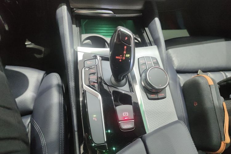 宝马5系(进口) 2018款 525i M运动套装中控内饰18