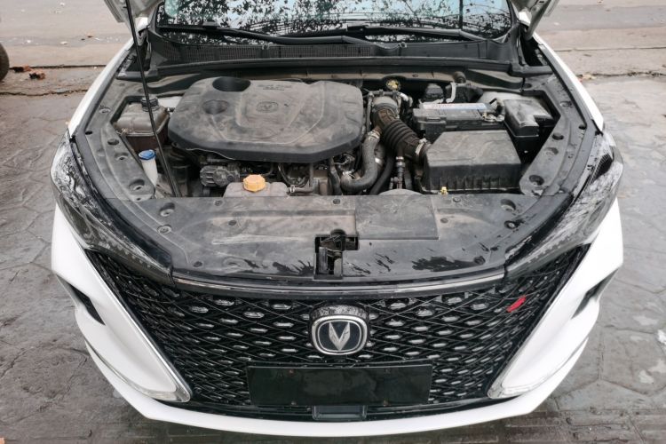 长安 逸动 2020款 PLUS 蓝鲸NE 1.4T GDI DCT尊贵型机舱底盘24