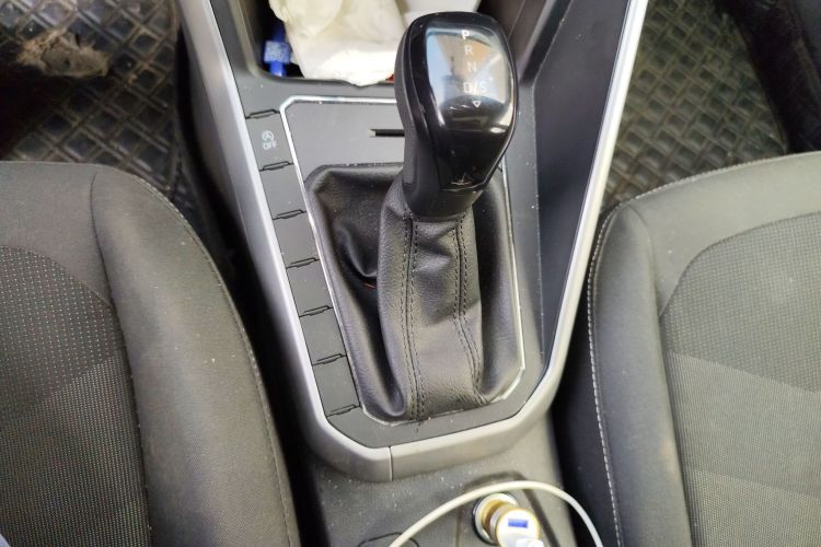 大众 Polo 2019款 Plus 1.5L 自动全景乐享版中控内饰18