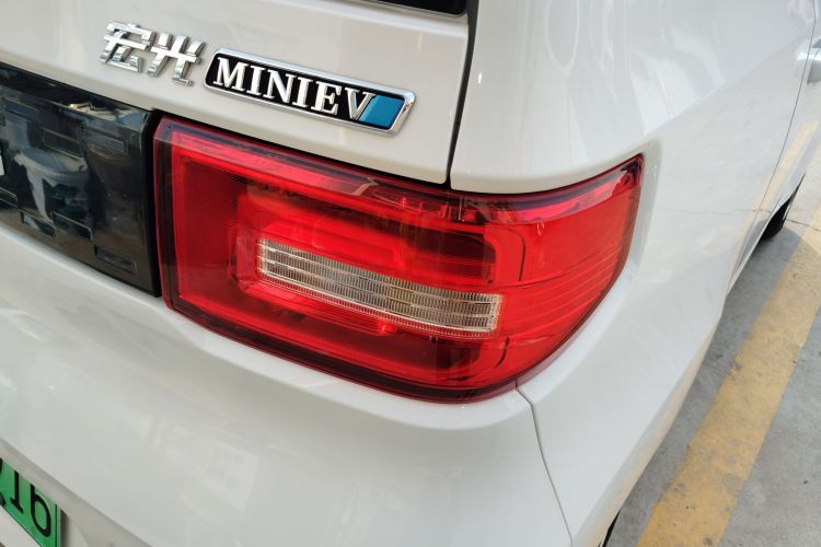 五菱汽车 宏光MINIEV 2022款 轻松款 磷酸铁锂车身外观9