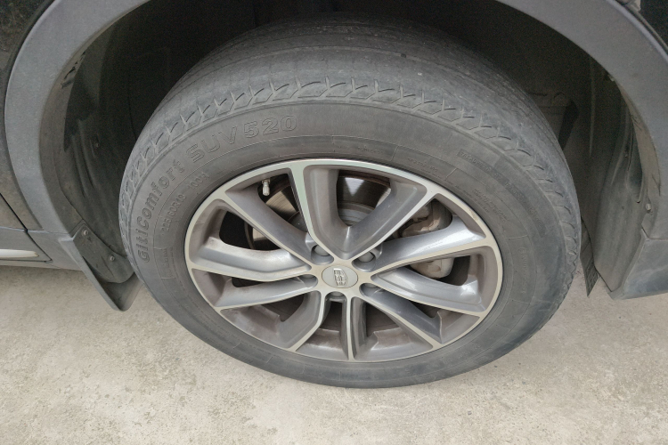 吉利汽车 博越 2020款 1.8TD DCT两驱智联型4G互联版车身外观10