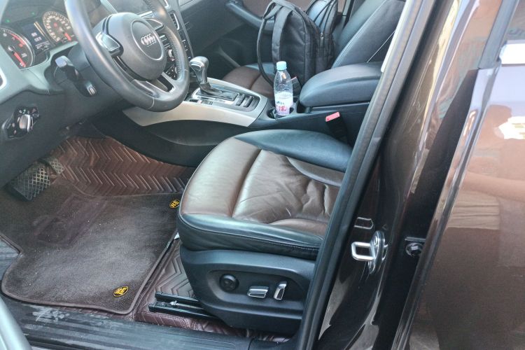 奥迪Q5 2017款 Plus 40 TFSI 进取型中控内饰19