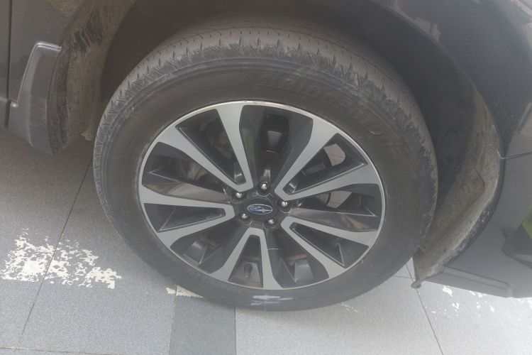 斯巴鲁 森林人 2016款 2.0i 时尚导航版车身外观10