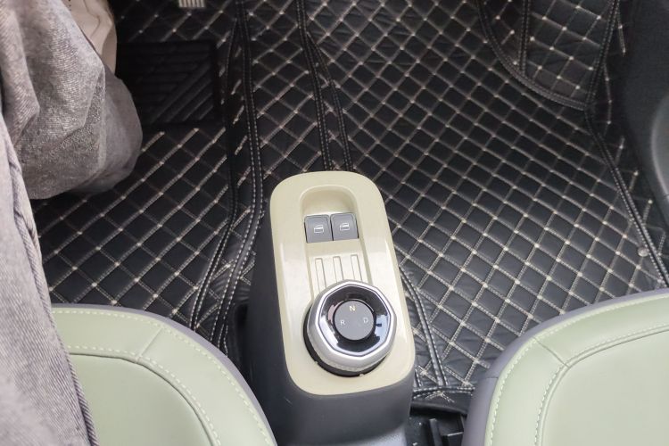 吉利银河 2024款 200km 熊猫骑士局部细节18