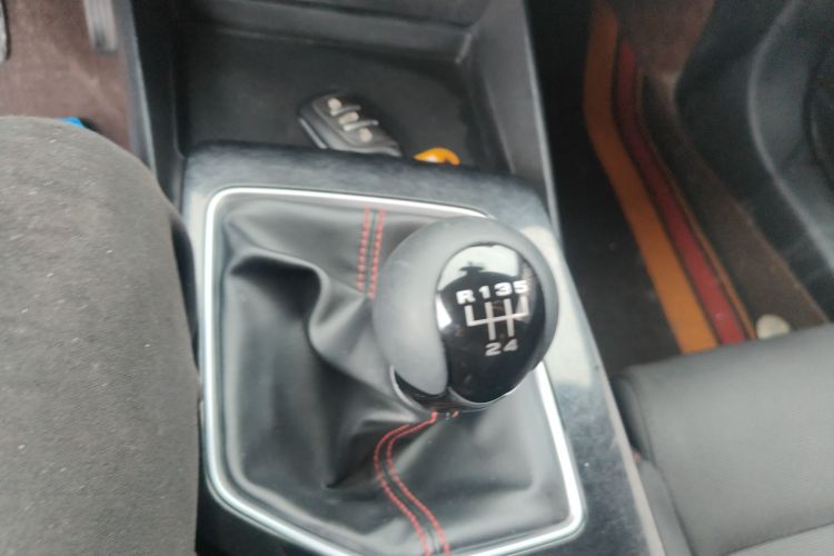 名爵 MG5 2023款 180DVVT 手动风尚版中控内饰18