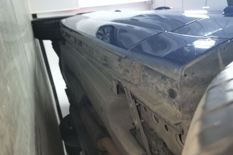 捷豹F-PACE 2018款 2.0T 四驱R-Sport运动版局部细节9001