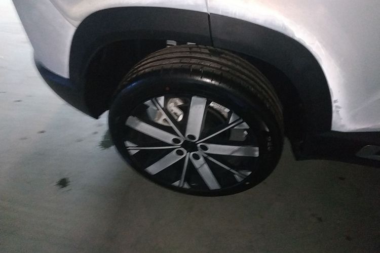 吉利汽车 吉利icon 2025款 玲珑 1.5TD 金喜版车身外观6008