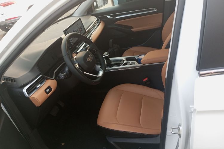 吉利汽车 帝豪 2025款 第4代 1.5L CVT旗舰型中控内饰19