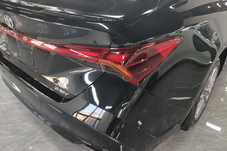 丰田 亚洲龙 2024款 双擎 2.5L XLE尊贵版车身外观9