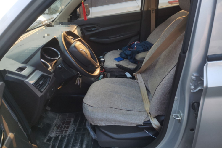 五菱汽车 五菱宏光 2019款 1.5L S标准型国VI LAR局部细节19