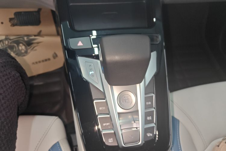 比亚迪 元Pro 2023款 401KM豪华型中控内饰18