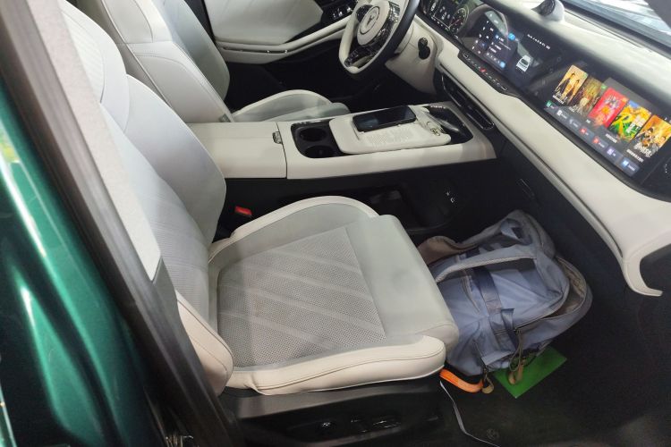 岚图汽车 岚图FREE 2025款 318 318km 后驱环游版局部细节41